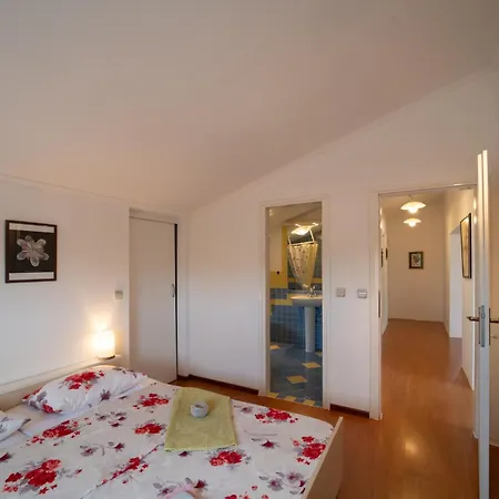 Apartment Sabrina Nearby Porec * Kukci