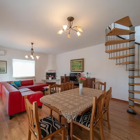Apartment Sabrina Nearby Porec Kukci