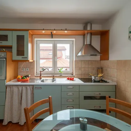 Apartment Sabrina Nearby Porec *
